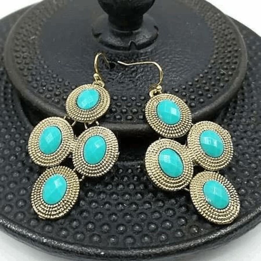 Ladies Turquoise Dangle Earrings